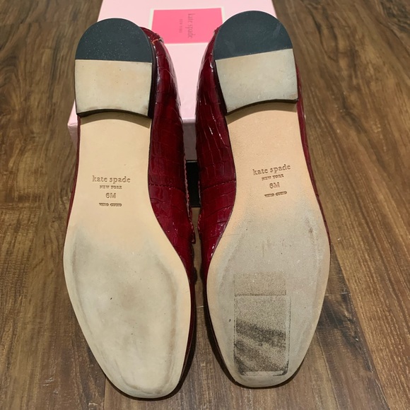 A gorgeous wine colored patent leather loafer. - Picture 5 of 7